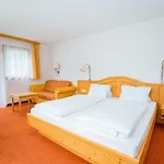 Πανσιόν Haus Sonnseite 4*